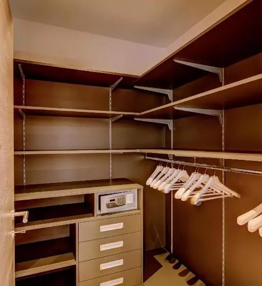 Отель Der Heinrichshof