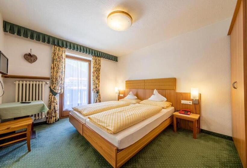 בית מלון כפרי Dolomiti