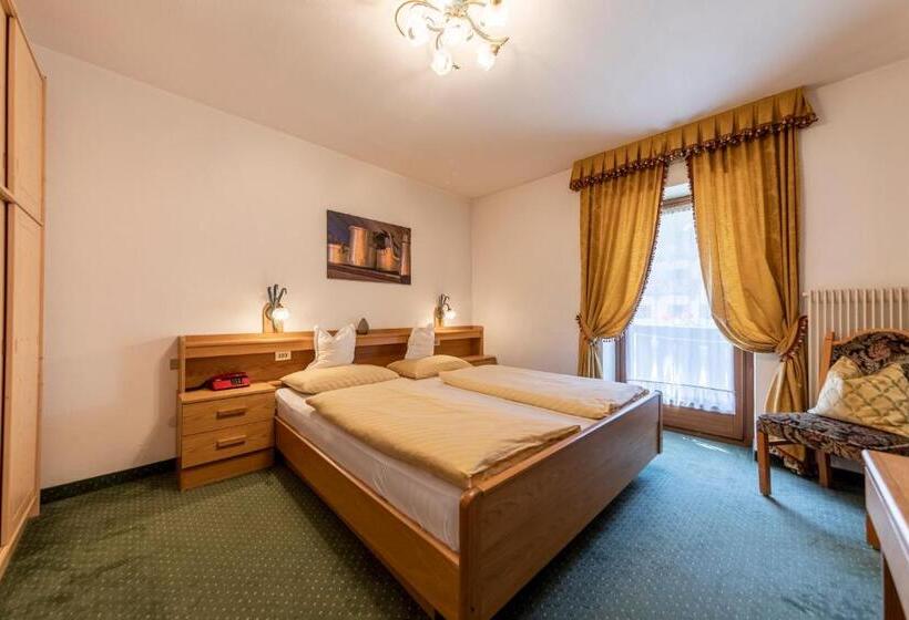 בית מלון כפרי Dolomiti