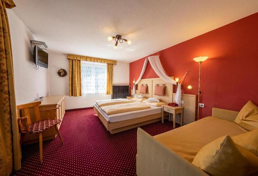 בית מלון כפרי Dolomiti