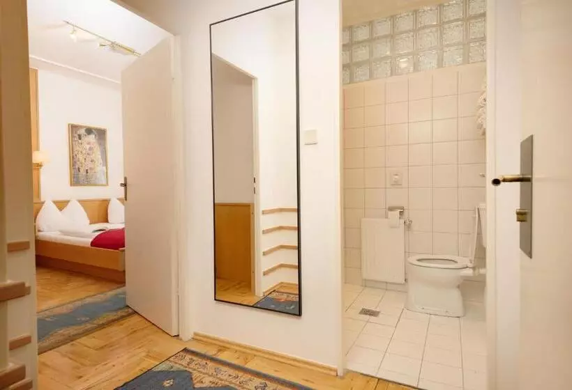 ホテル Liebeteggerklagenfurt