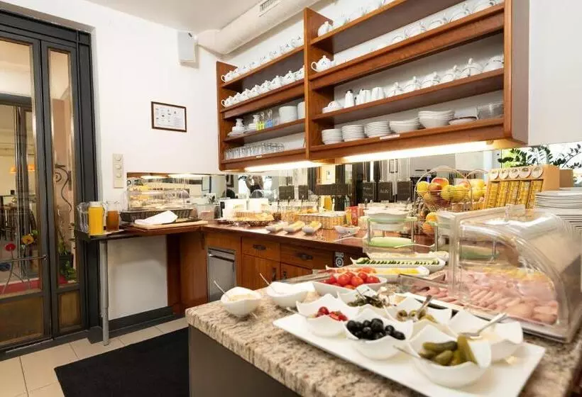 ホテル Liebeteggerklagenfurt