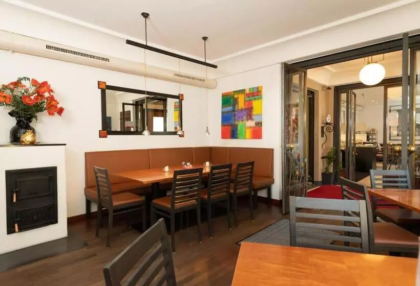 ホテル Liebeteggerklagenfurt