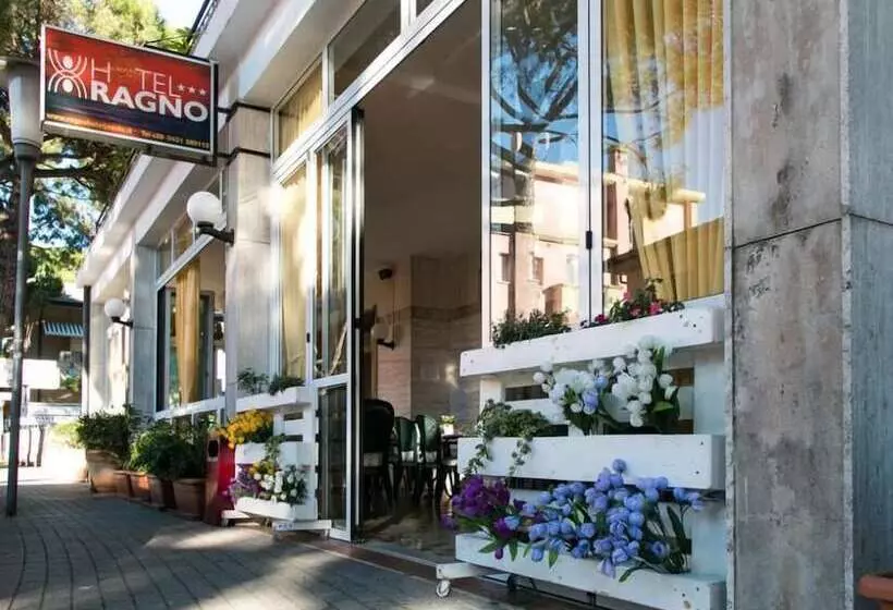 هتل Ragno