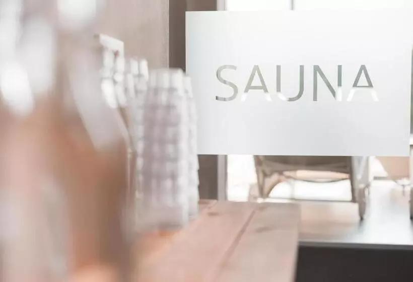 فندق Tiefenbrunn Gardensuites & Breakfast