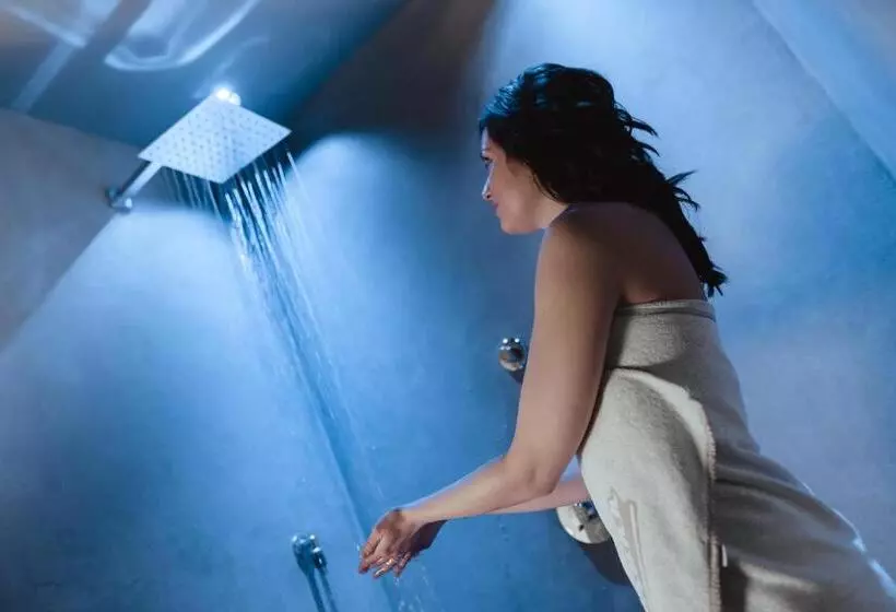 فندق Tiefenbrunn Gardensuites & Breakfast