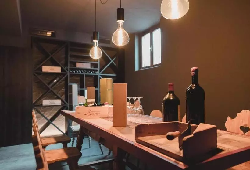 فندق Tiefenbrunn Gardensuites & Breakfast