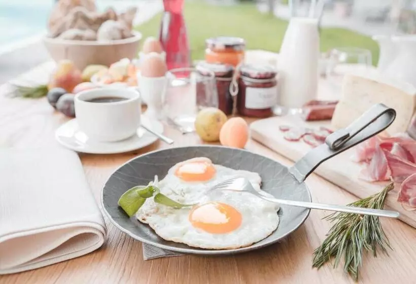 فندق Tiefenbrunn Gardensuites & Breakfast