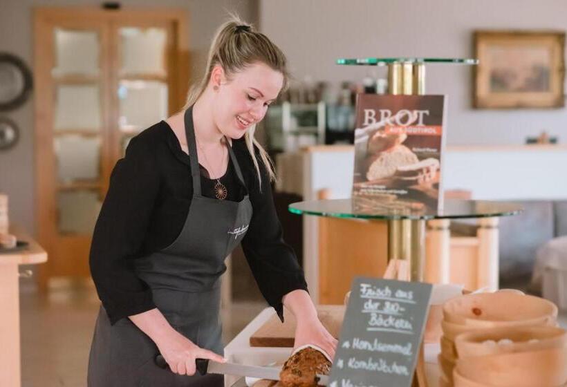 酒店 Tiefenbrunn Gardensuites & Breakfast