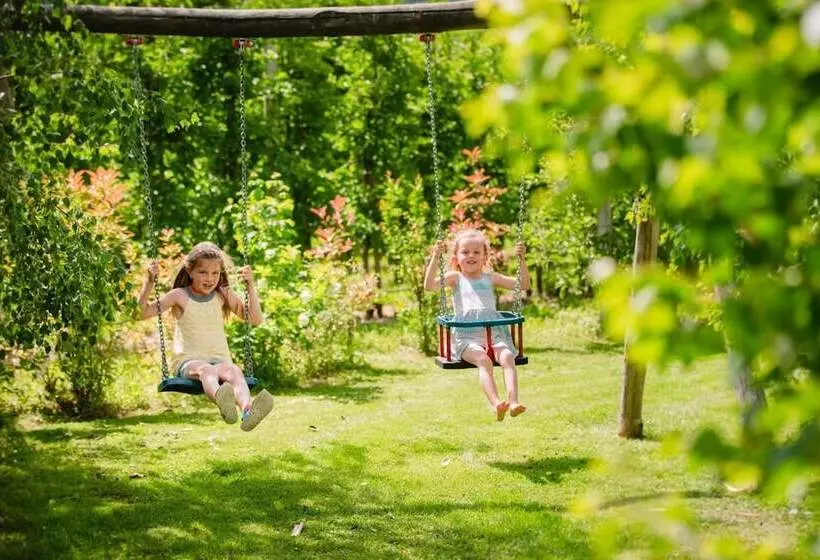 فندق Tiefenbrunn Gardensuites & Breakfast