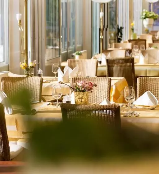 Parkhotel Tristachersee