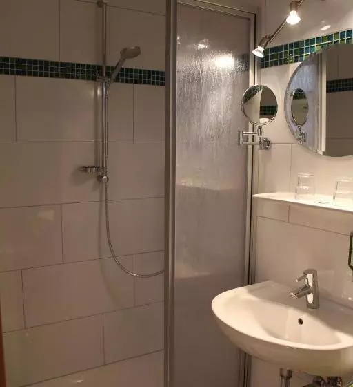 Пансион Gasthof Hametner Mit Innviertlerhof Mit Direktem Zugang Zur Therme Mediterrana Durch Unseren Garten!