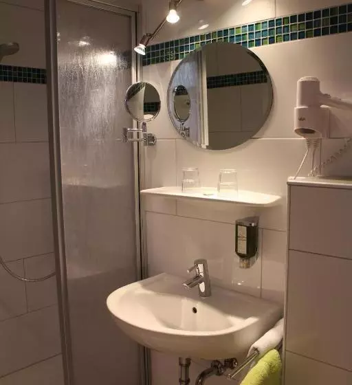 Пансион Gasthof Hametner Mit Innviertlerhof Mit Direktem Zugang Zur Therme Mediterrana Durch Unseren Garten!