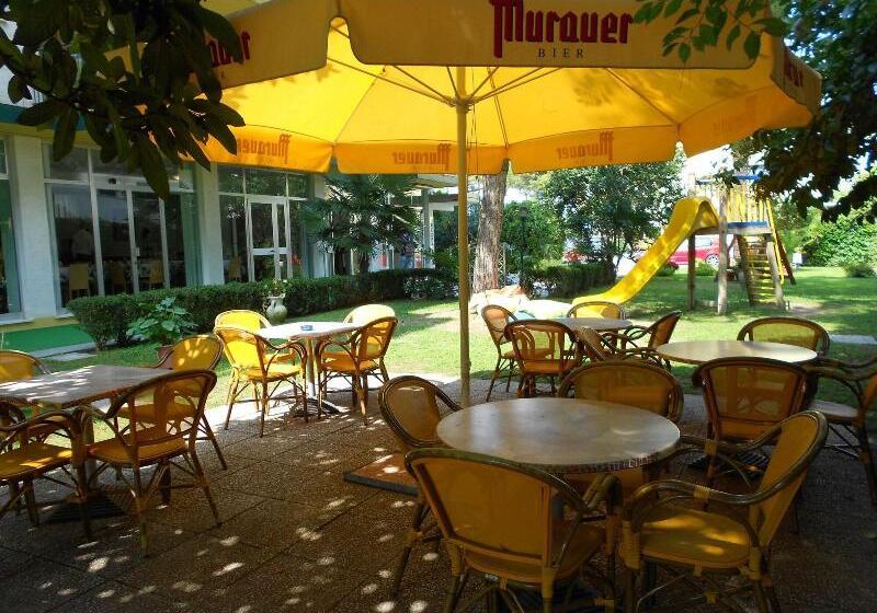 בית מלון כפרי Adria