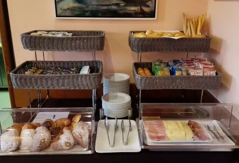 هتل Albergo Delle Alpi