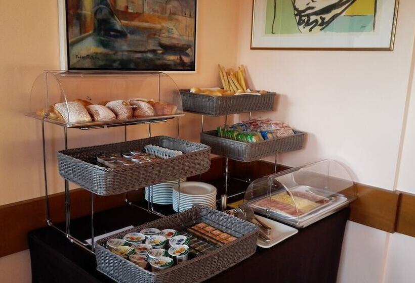 هتل Albergo Delle Alpi