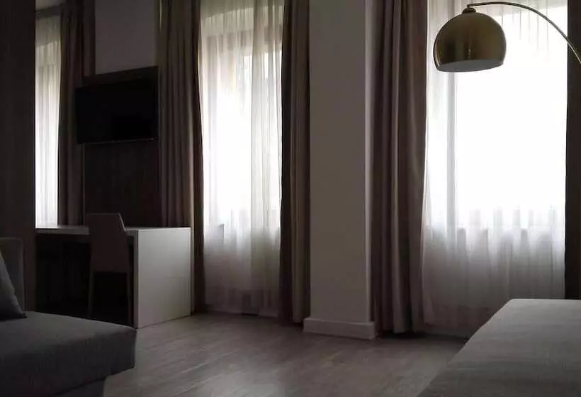 هتل Albergo Delle Alpi