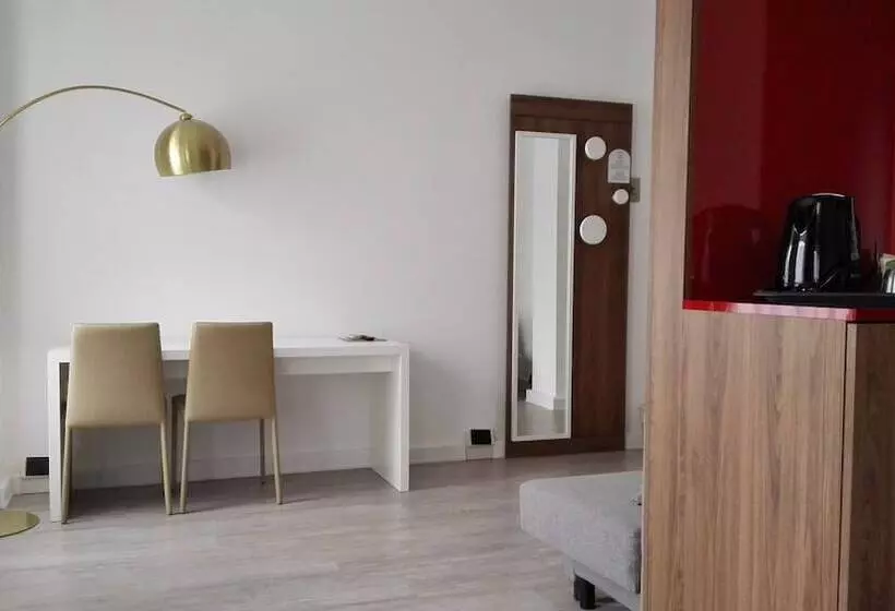 هتل Albergo Delle Alpi