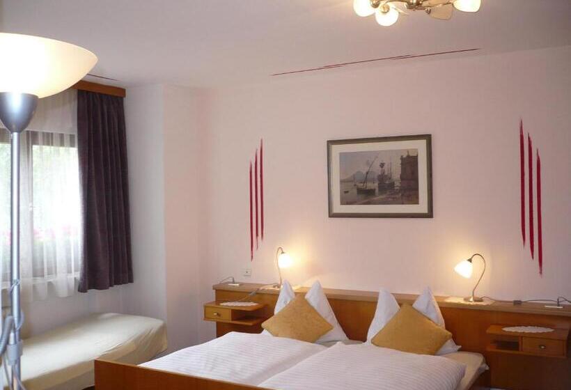 Отель Alpenrose