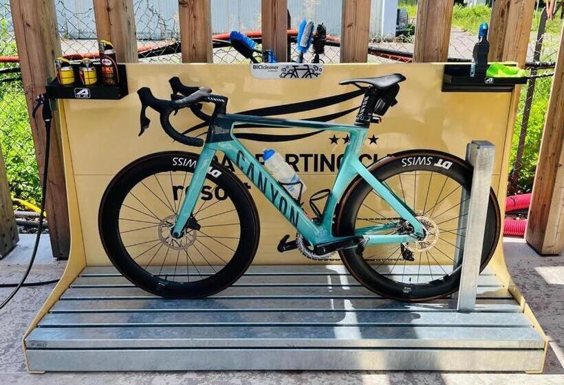 فندق Garda Sporting Club