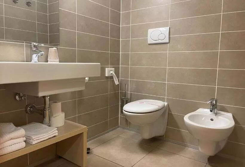 فندق Garda Sporting Club