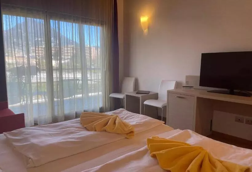 فندق Garda Sporting Club