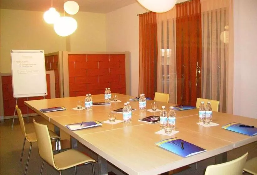 فندق Garda Sporting Club