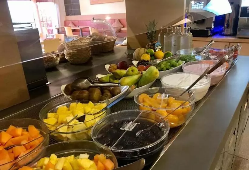 فندق Garda Sporting Club