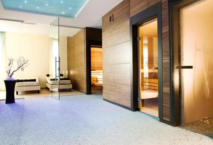 فندق Garda Sporting Club