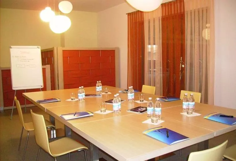 فندق Garda Sporting Club