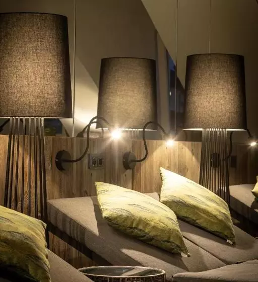 Отель Gasthof Höttl