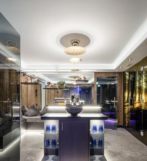 Hotel Gasthof Höttl