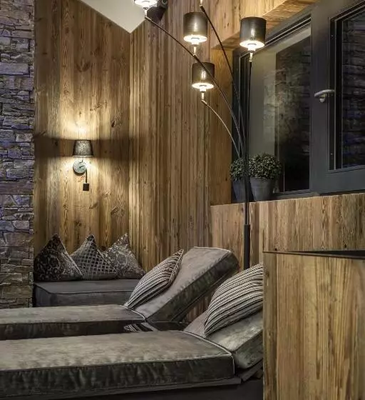 Отель Gasthof Höttl