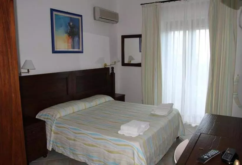 ホテル Mediterraneo