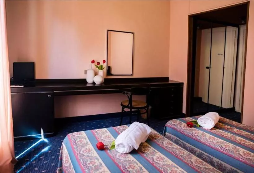 Hotel Milano Pool & Garden