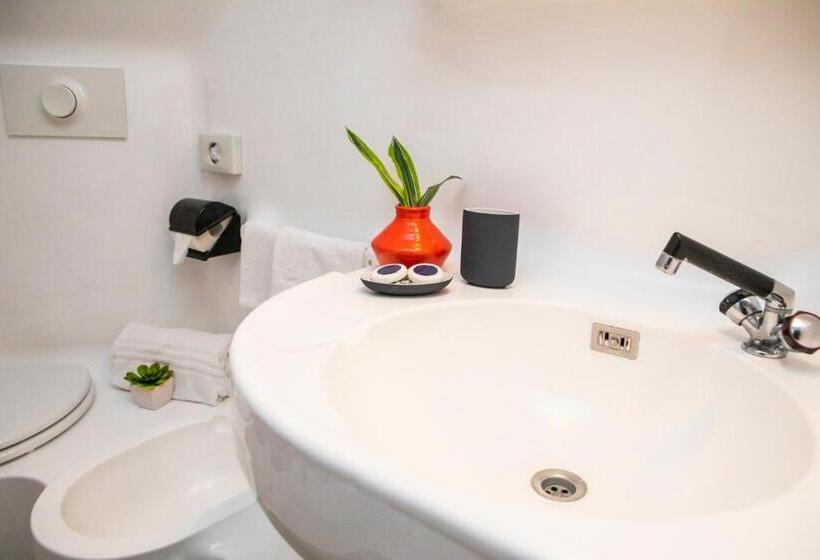 בית מלון כפרי Milano Pool & Garden