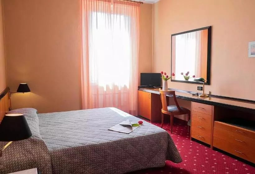 Hotel Milano Pool & Garden