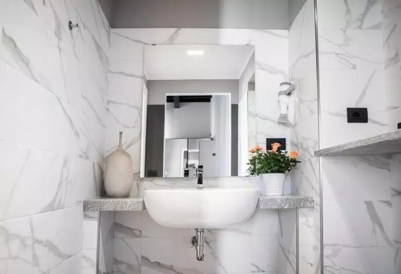 Hotel Milano Pool & Garden