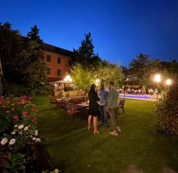 Hotel Milano Pool & Garden