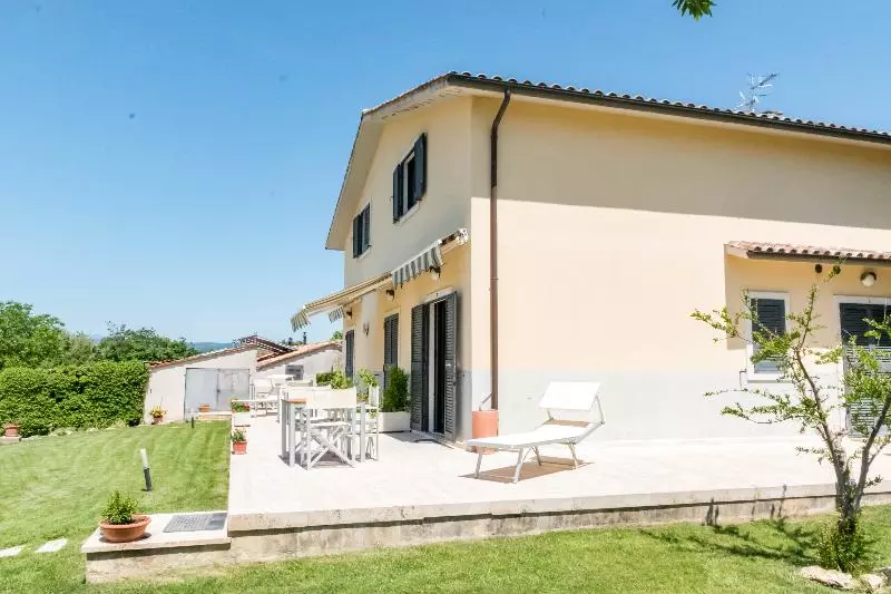 هتل Poggio Bertino