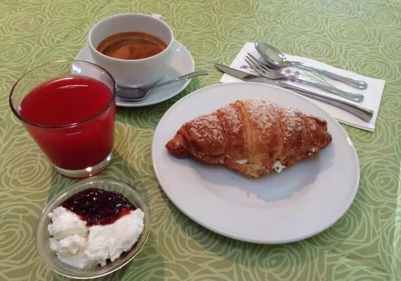 هتل Poggio Bertino