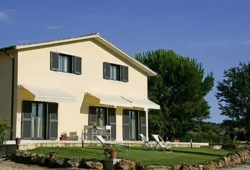 هتل Poggio Bertino