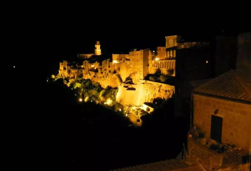 هتل Poggio Bertino