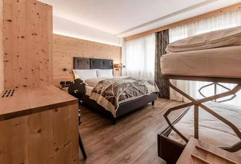 فندق Ravelli Sporting