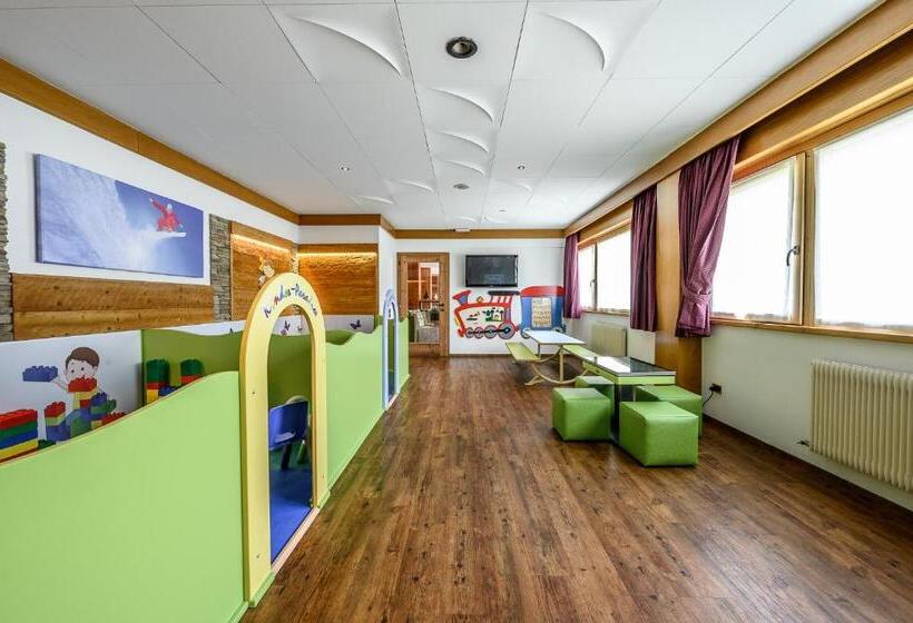 فندق Ravelli Sporting