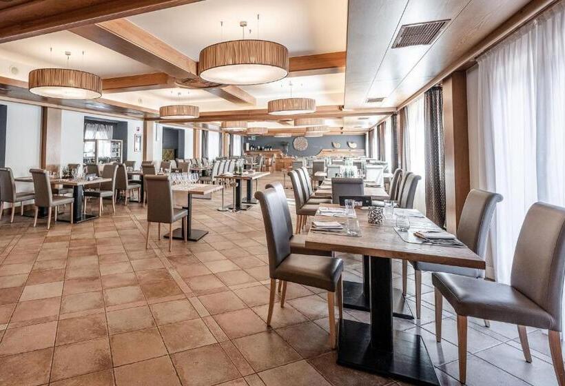 فندق Ravelli Sporting