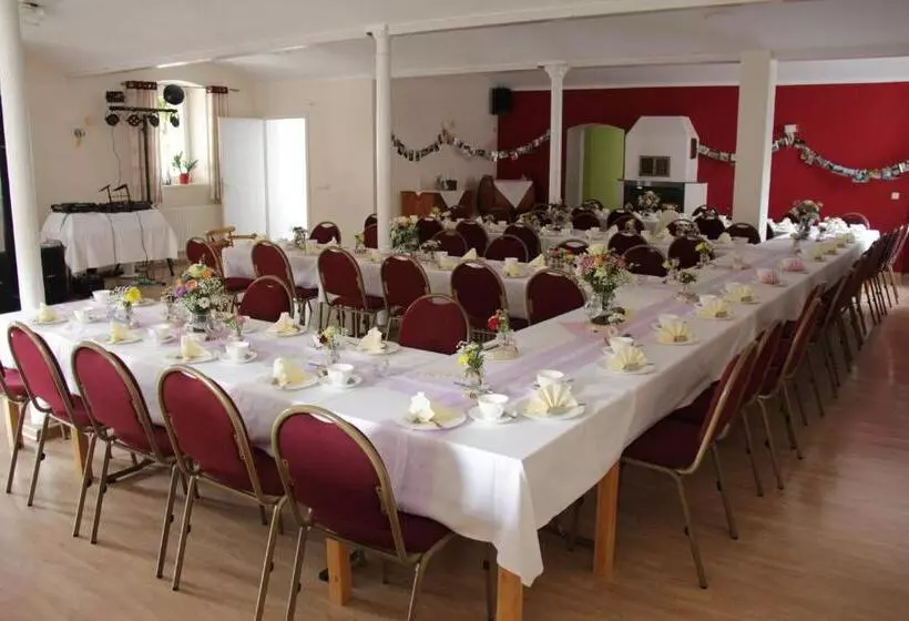 ホテル Regenbogenhof Rudelswalde