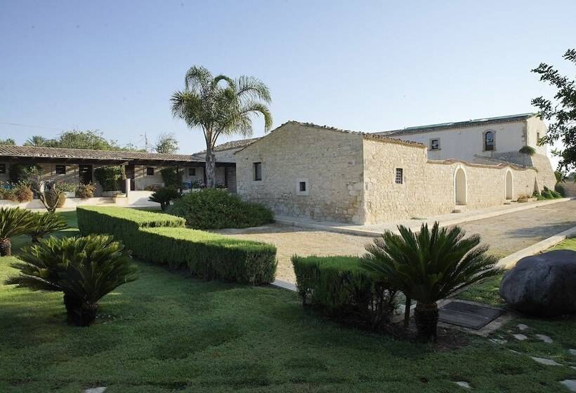 בית מלון כפרי Torre Dantona