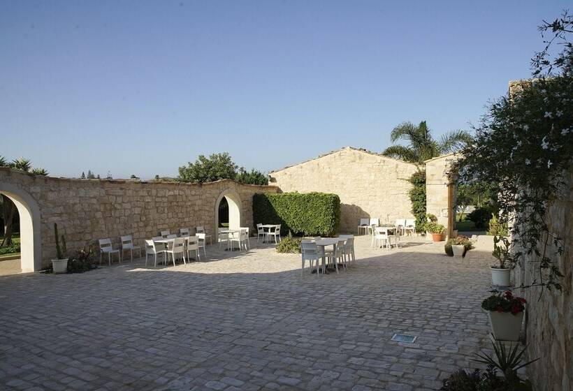 בית מלון כפרי Torre Dantona