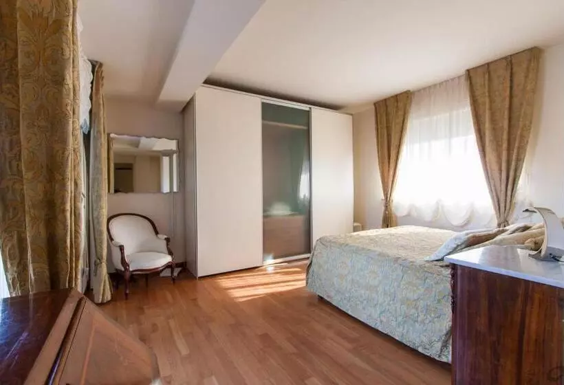 Отель Verdeluna Apart